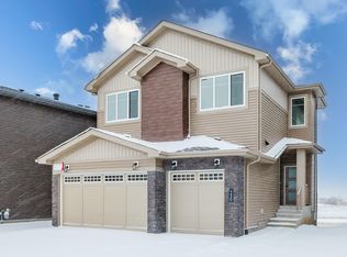 230 Kinglet Blvd NW, Edmonton, AB T5S 0S4