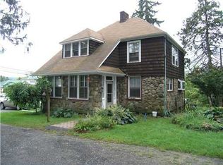 5 Chalefs Ln, New Windsor, NY 12553