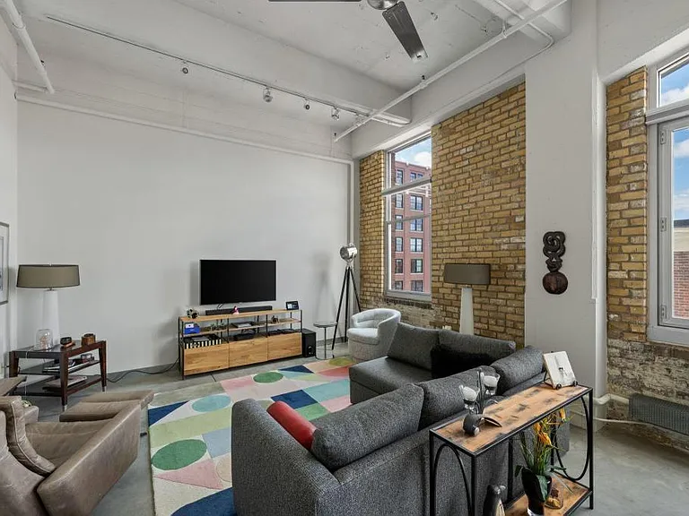 700 Washington Ave N #606 — Photo 5