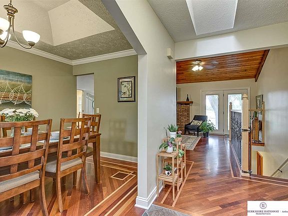 5th image of 15621 Westchester Cir