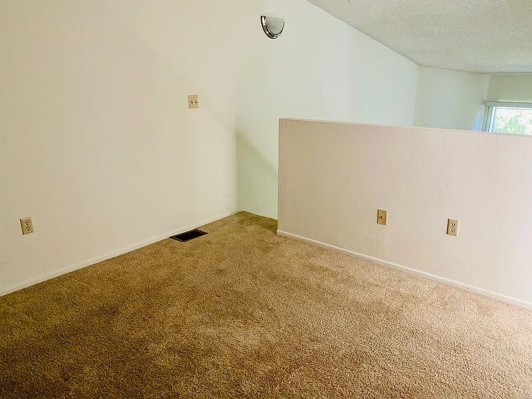 Woodman Place Apartments — Photo 19