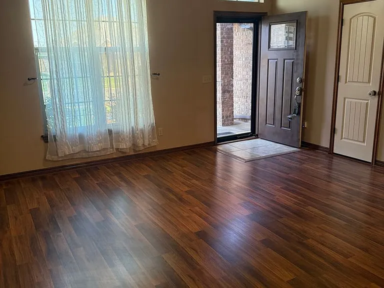 10924 SW 30th Ter — Photo 6