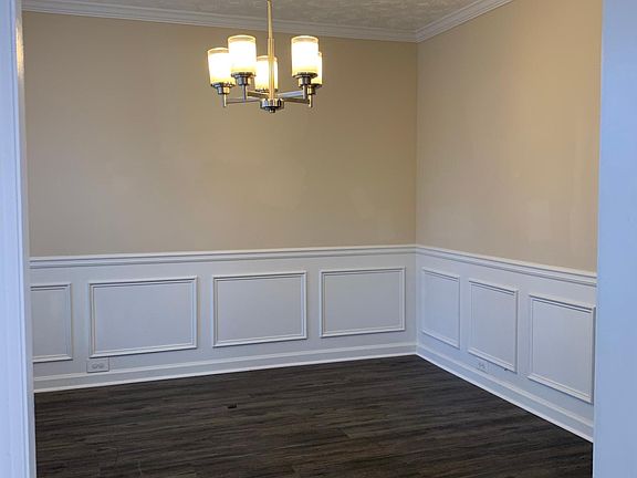 Dining Room with decorative trim