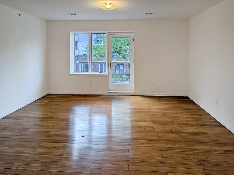 380 Neptune Ave #3B — Photo 1