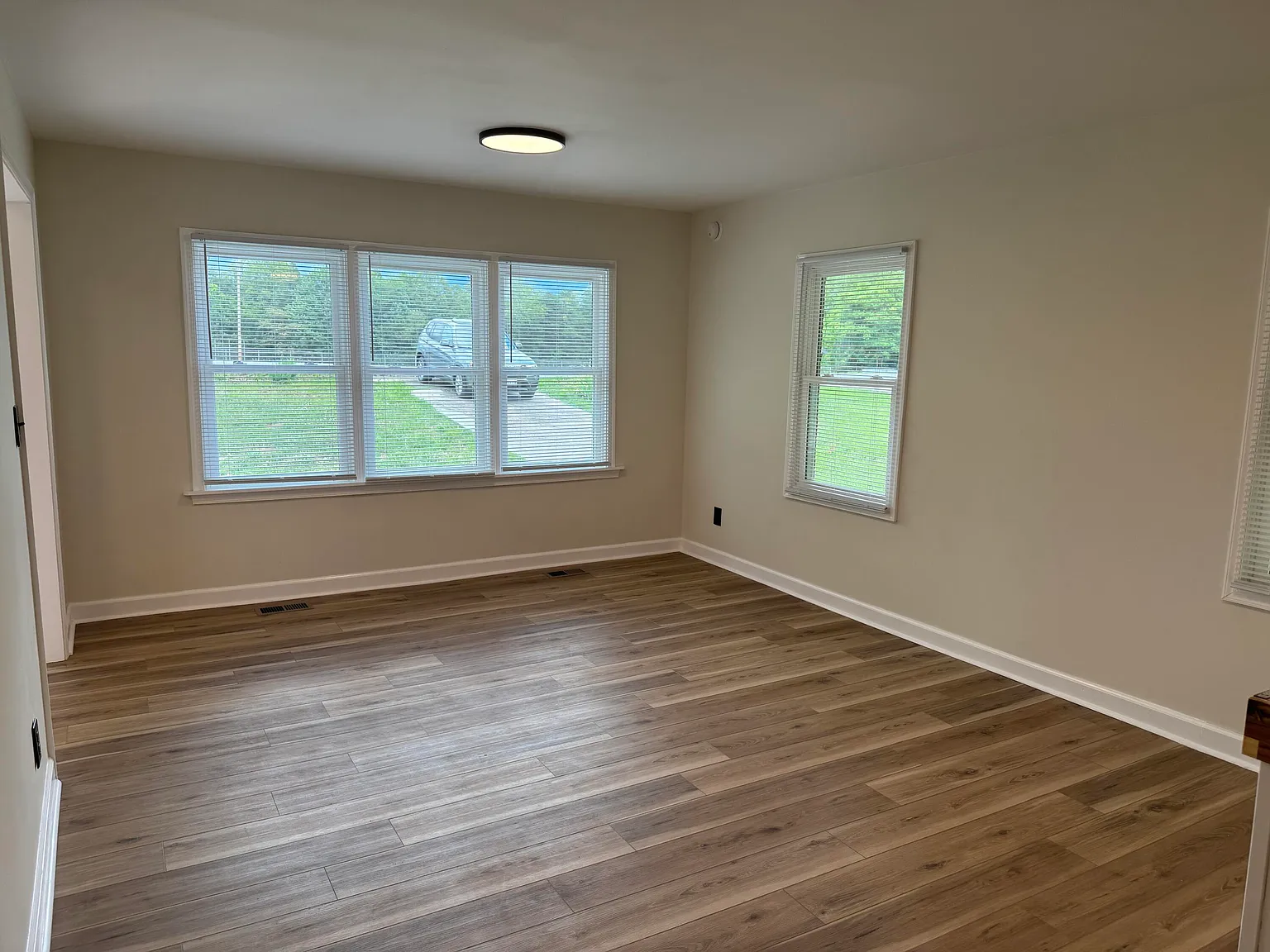 4 bed, 2.0 bath, 1498 sqft, $1,750 — Photo 3