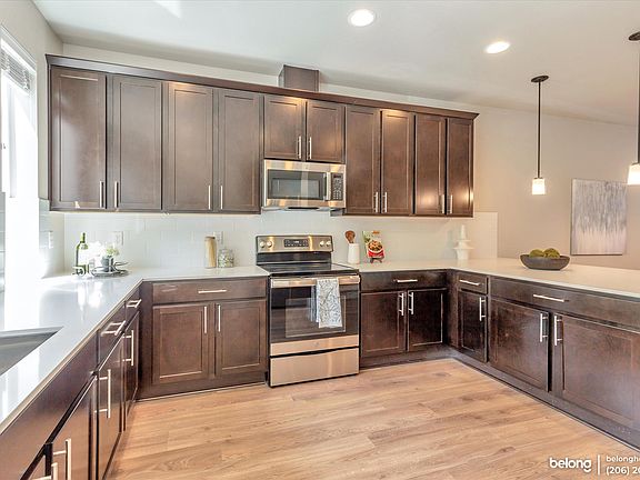 3rd image of 13717 Admiralty Way #F5