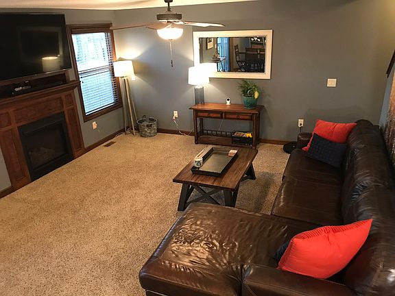 4th image of 5825 Pine Ct