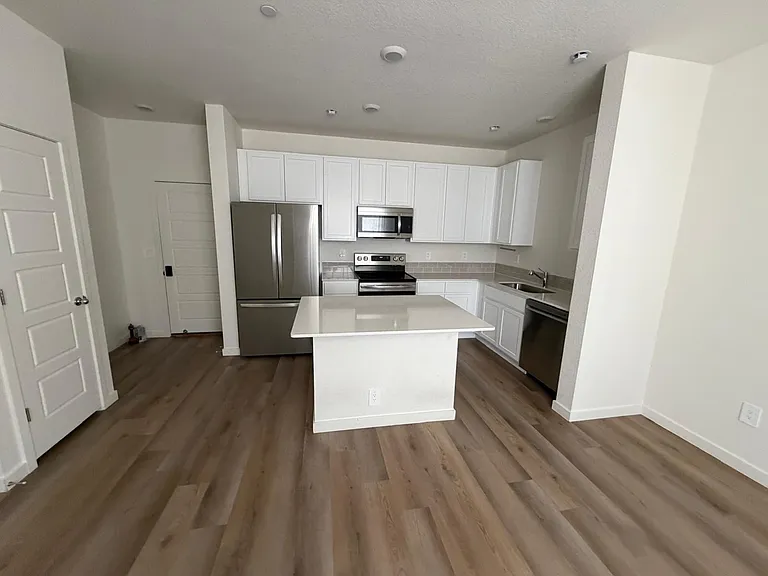 3744 Katina Way — Photo 16