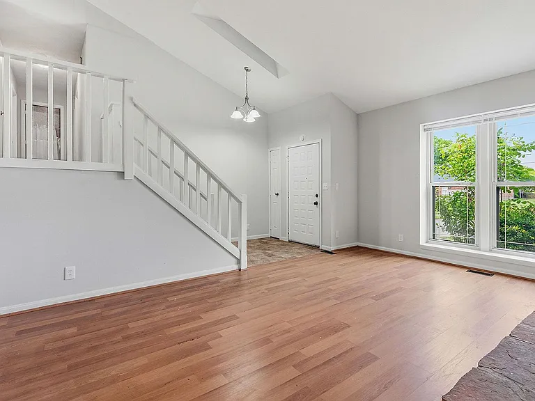 4321 Westwood Northern Blvd — Photo 12