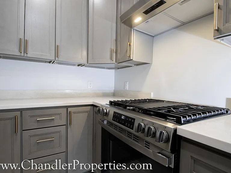3500 Fulton St — Photo 2