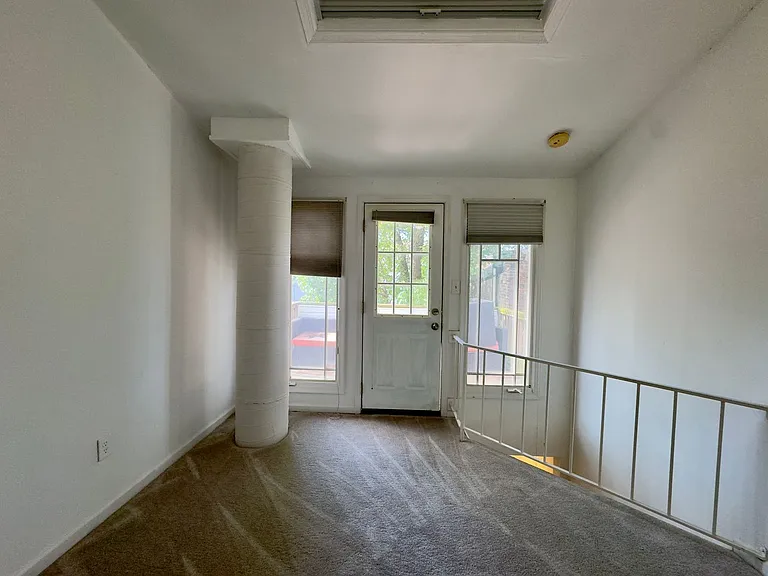 657 Dover St — Photo 15
