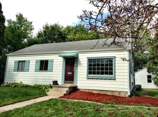 1016 E Laflin Ave, Waukesha, WI 53186