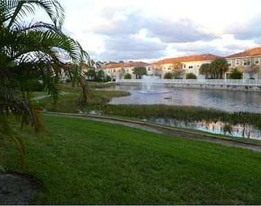 1st image of 996 Pipers Cay Dr