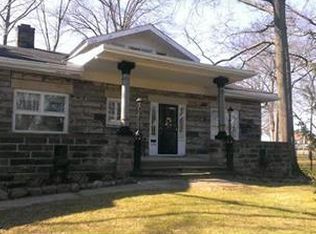 1286 Thoreau Rd, Lakewood, OH 44107