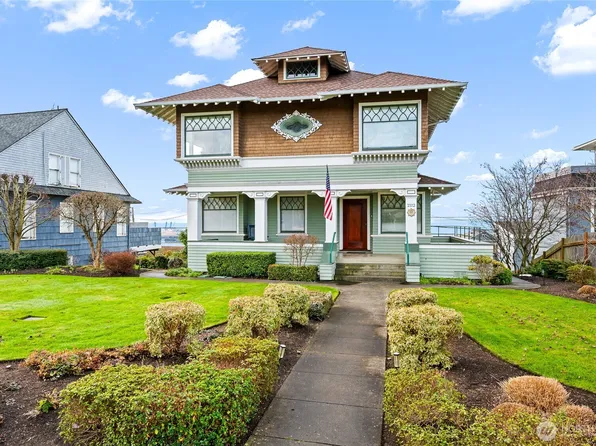 2112 Rucker Avenue #6, Everett, WA 98201