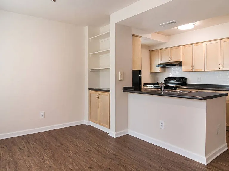 Crawford Square Apartments — Photo 11