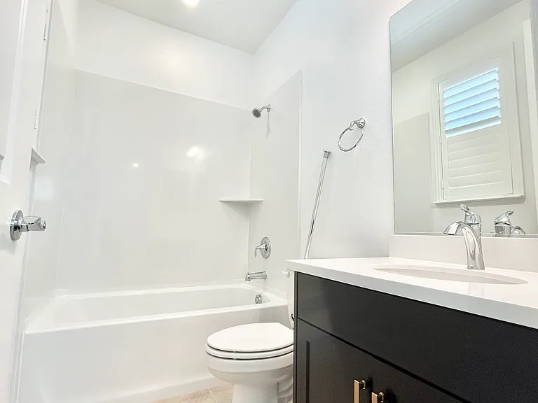 18562 Back Bay Dr — Photo 34