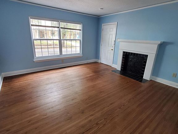 4th image of 525 W Daisy L Gatson Bates Dr #1