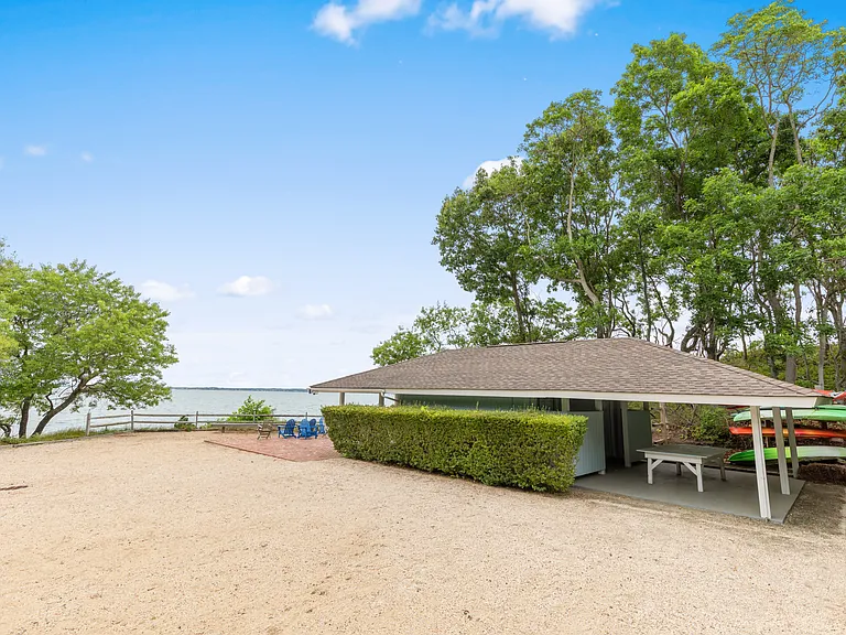Larboard Dr — Photo 24