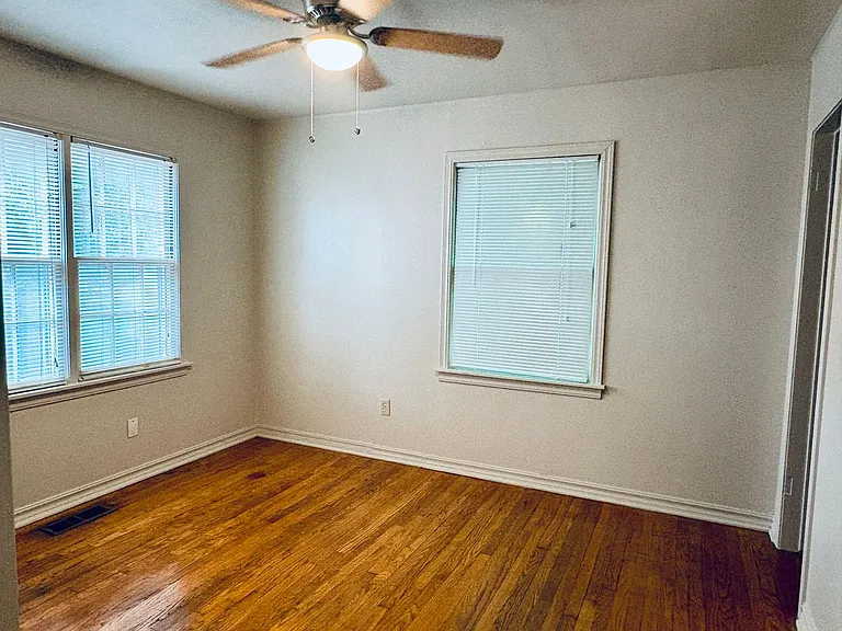 5305 N Walker Ave — Photo 13