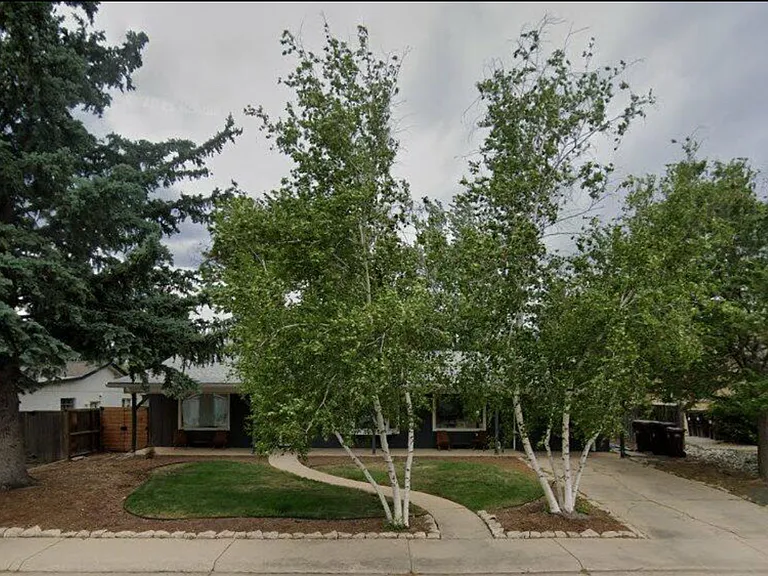 2530 Hawthorn Ave — Photo 17