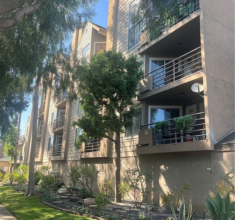 1st image of 707 W 4th St APT 7