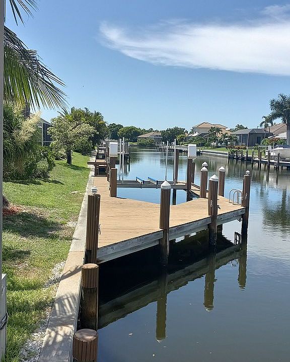1st image of 549 Spinnaker Dr