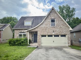 638 Hidden Valley Dr, Clarksville, TN 37040