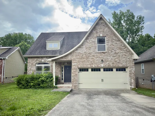 638 Hidden Valley Dr, Clarksville, TN 37040