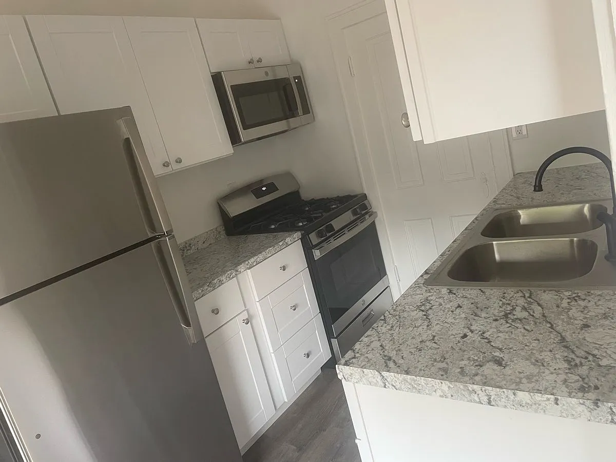 1 bed, $945 — Photo 1