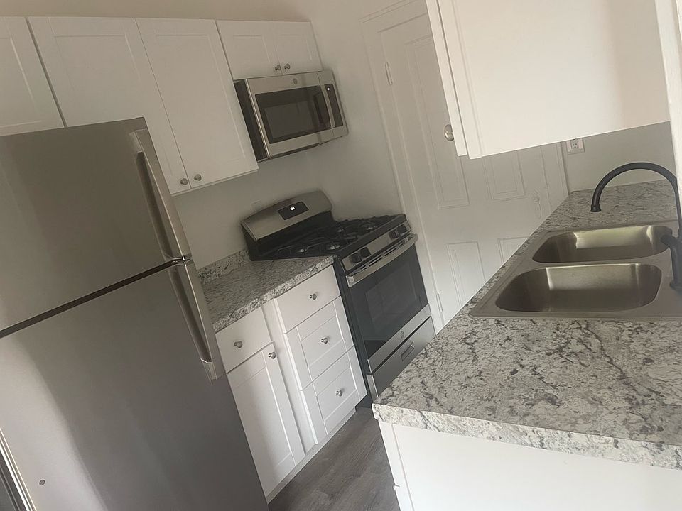 1st image of 18 Lewis Ave #6