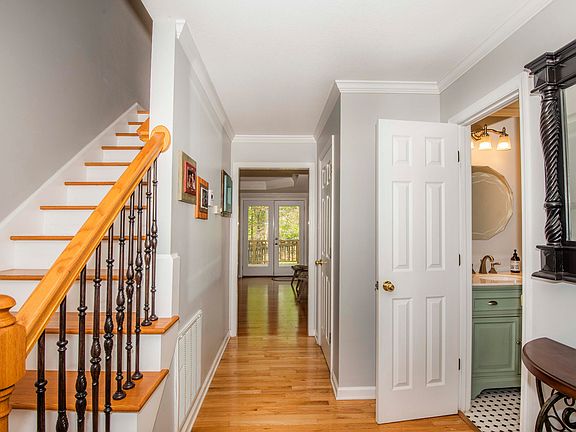2nd image of 1701 Scenic Valley Ln