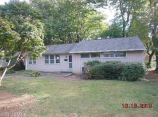 2820 Westridge Rd, Winston Salem, NC 27103