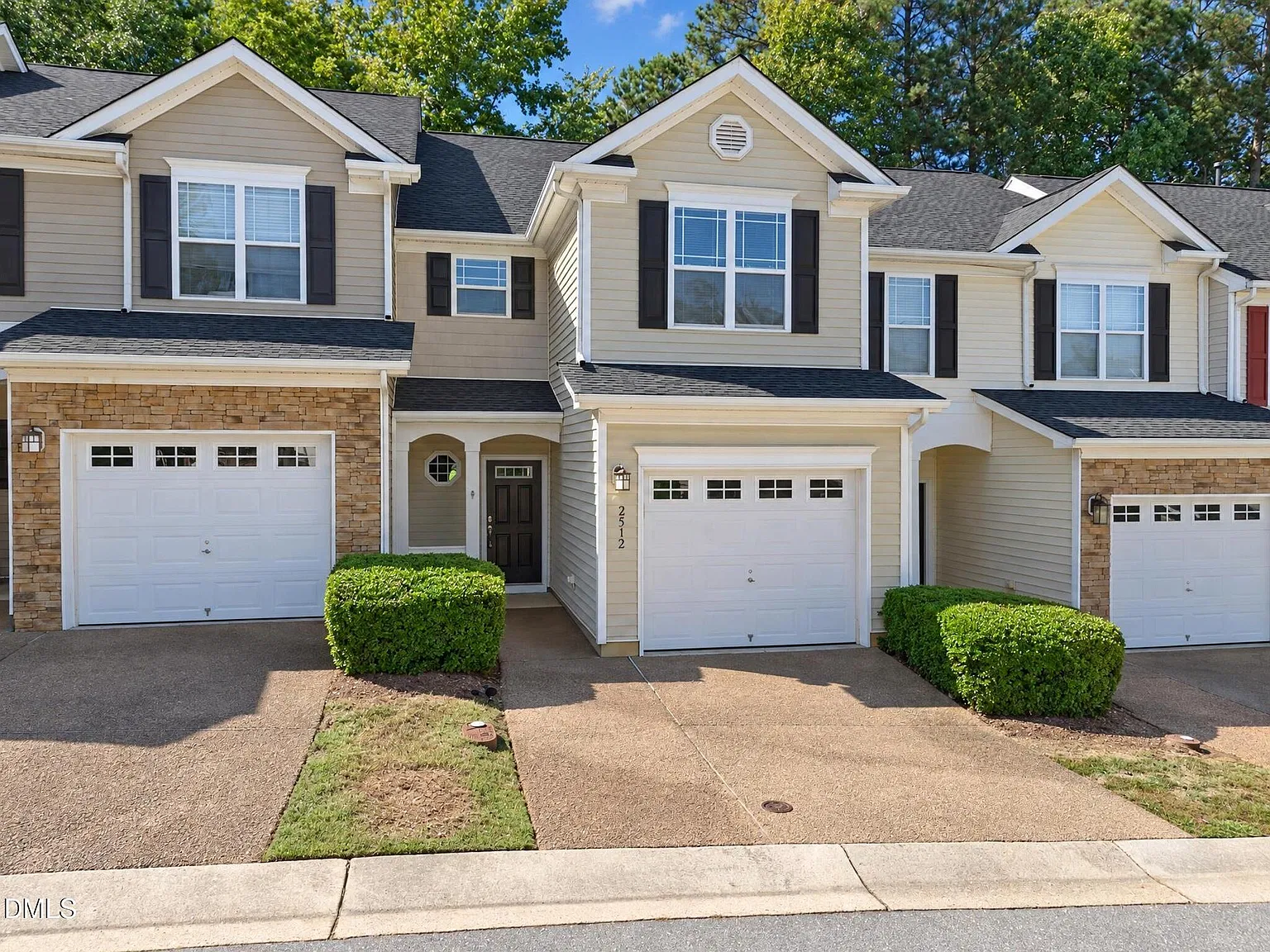 2 bed, 2.5 bath, $1,800 — Photo 2