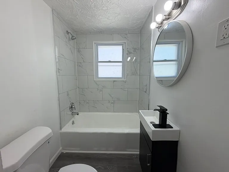 621 Hudson Ave — Photo 7