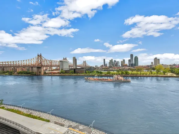 45 Sutton Place South image 16 of 18