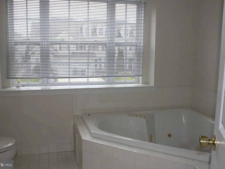 189 Westbrook Dr — Photo 27