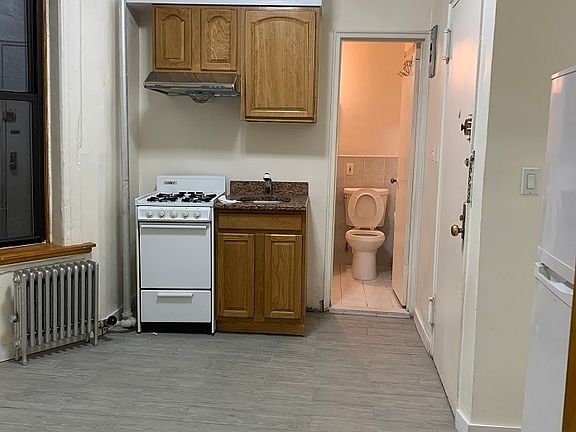 2nd image of 86 Madison St #1