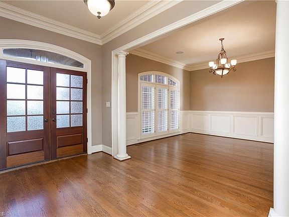 4th image of 7470 Henson Forest Dr