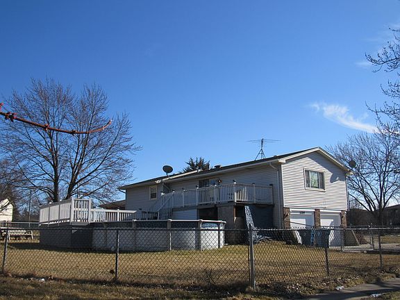 4th image of 21709 Jeffery Ave