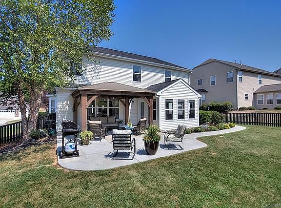 5th image of 5731 Verrazano Dr