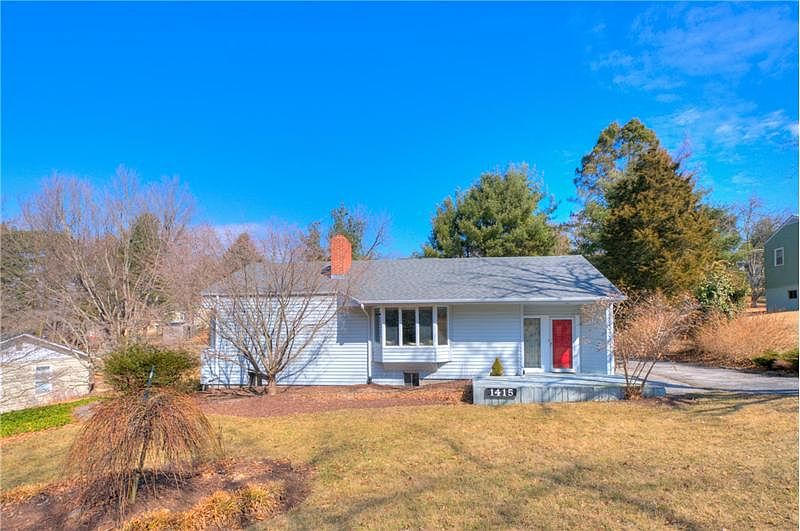 1st image of 1415 Palmer Dr