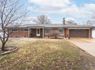 775 Paschal Dr, Saint Louis, MO 63125
