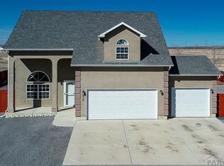 979 E Loma Dr, Pueblo West, CO 81007