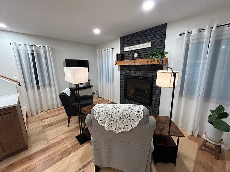 1422 N Arcadia St — Photo 4