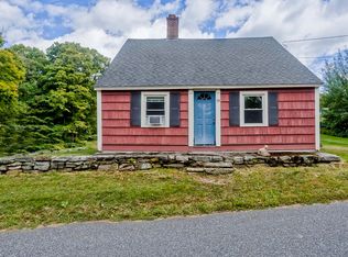 14 Shaw Rd, Wales, MA 01081