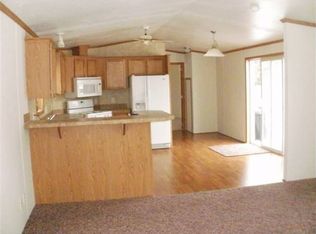 1471 Berdan St TRLR 16, Cumberland, WI 54829