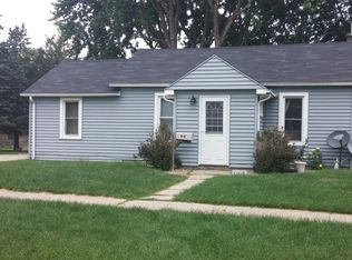 614 W Park St, Morrison, IL 61270