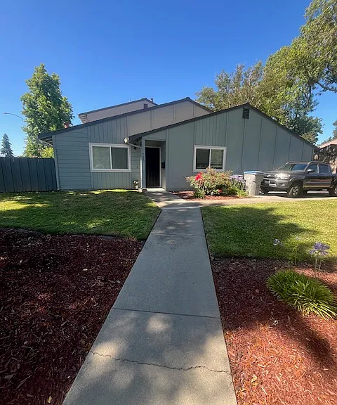 4645 Persimmon Pl — Photo 1