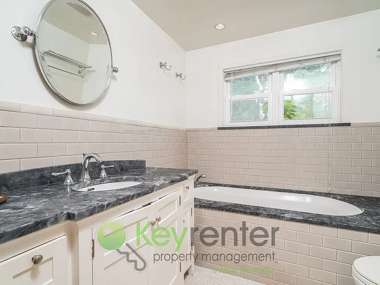 4011 48th Ave SW — Photo 11